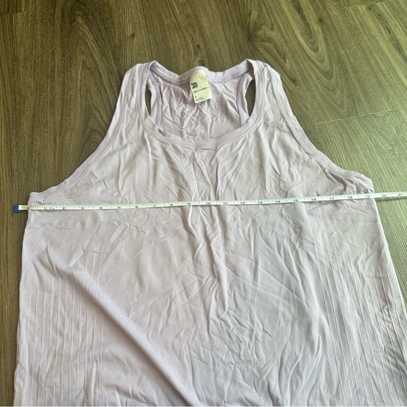 ALL IN MOTION Athletic Top - Picture 6 of 6